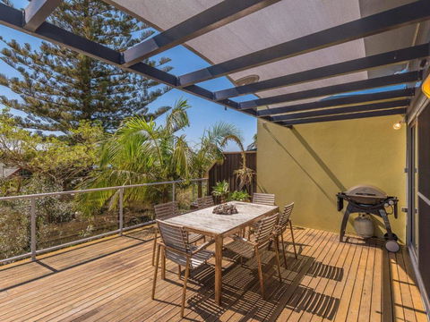 Angourie Blue 7 - Australian Directory 1