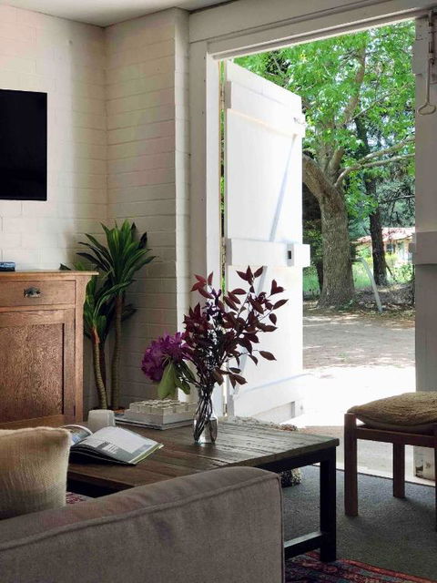 Annies Barn, Fitzroy Falls - Australian Directory 4