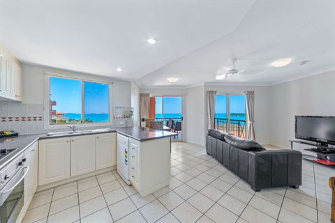 Airlie Dream - Australian Directory 4
