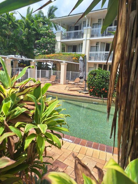 Apartment 12 On Trinity Beach - Australian Directory 4