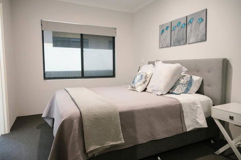 Aqua Vista - Australian Directory 2