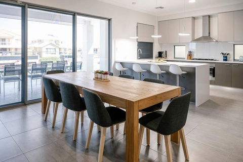 Aqua Vista - Australian Directory 4