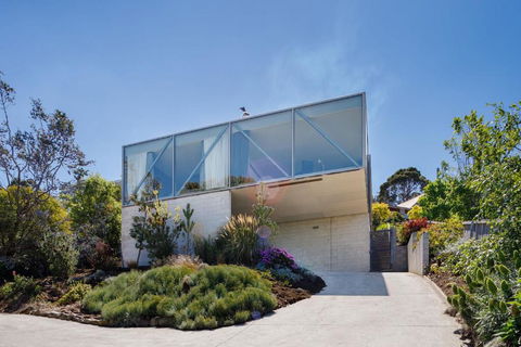 Architectural Glass House With Ocean Views - Australian Directory 0