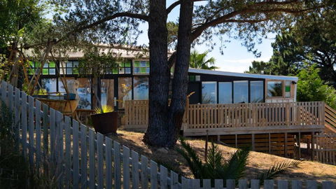 Artists Garden Cottage - Australian Directory 1