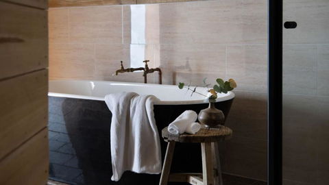 Artists Garden Cottage - Australian Directory 3