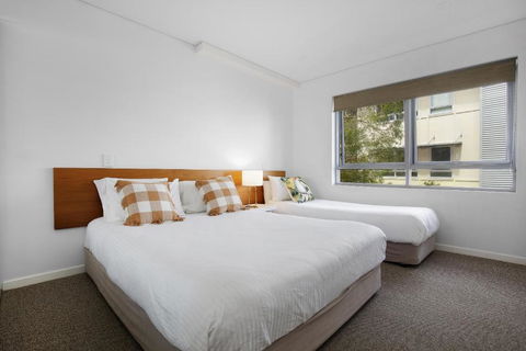 At Waves Unit 9 - Australian Directory 4