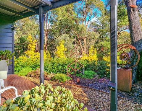 Aurora Cottage - Australian Directory 3