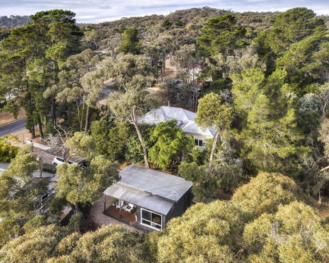 Aurora Cottage - Australian Directory 2