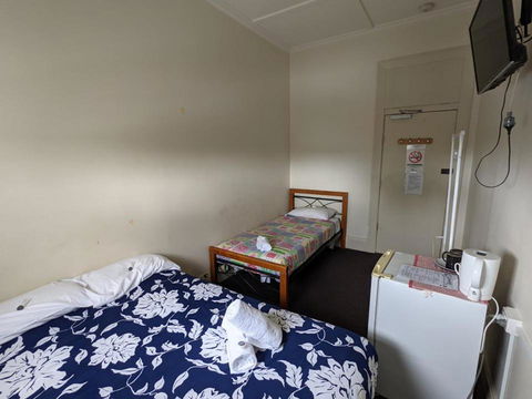 Australian Hotel - Australian Directory 3