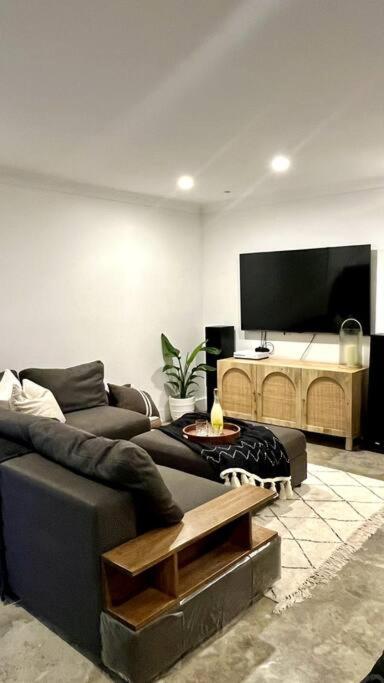 Avalon Beach Guesthouse - Australian Directory 4