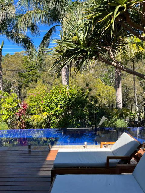 Away Guesthouse- Away On Shirley Lane - Australian Directory 0