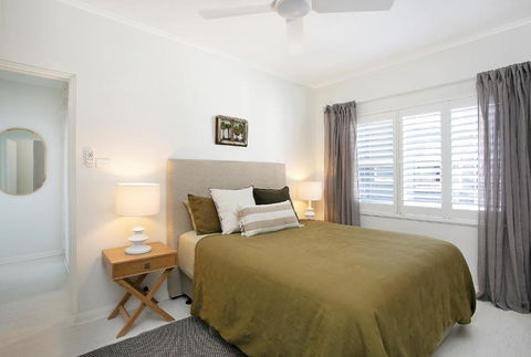 Avalon Beachside Apartment - Australian Directory 4