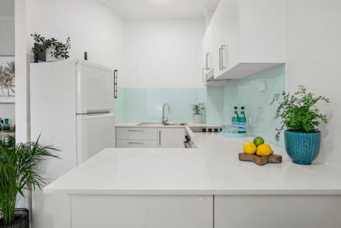 Avalon Beachside Apartment - Australian Directory 3