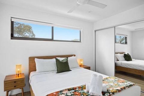 Azure River Side Townhouse - Australian Directory 1