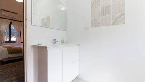 B4 Crawley Apartment 1 BRM & Sleepout Near UWA - Australian Directory 3
