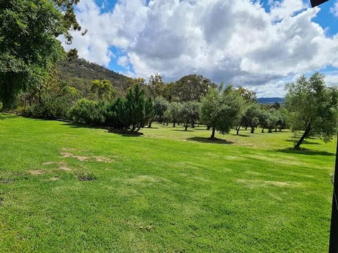 Back Creek Estate Cottage - Australian Directory 3