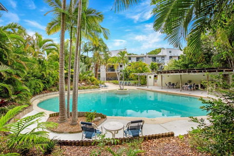 Baden 86 Rainbow Shores - Australian Directory 1