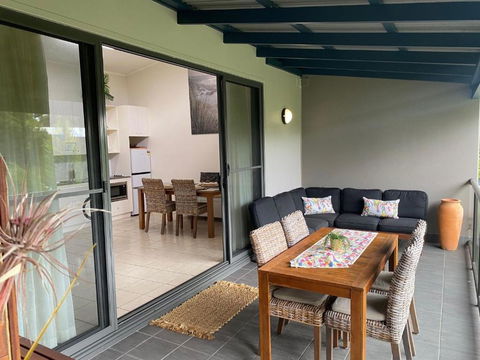 Baden 86 Rainbow Shores - Australian Directory 0
