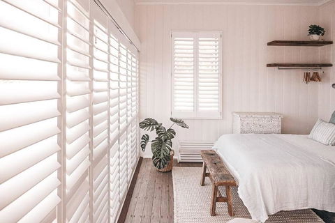 BAY PROPERTIES . Beach House Yamba - Australian Directory 1