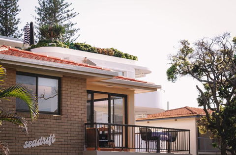 BAY PROPERTIES . Seadrifter - Australian Directory 3
