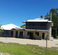 Emerald Park Motel - Australian Directory