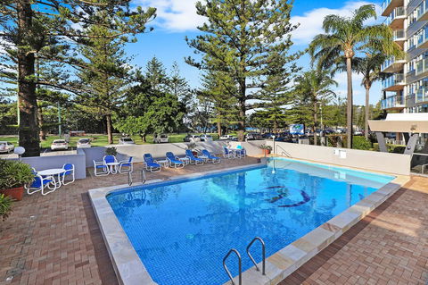 Pacific Regis Beachfront Holiday Apartments - Australian Directory 4