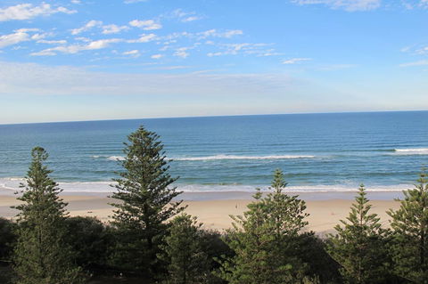 Pacific Regis Beachfront Holiday Apartments - Australian Directory 11