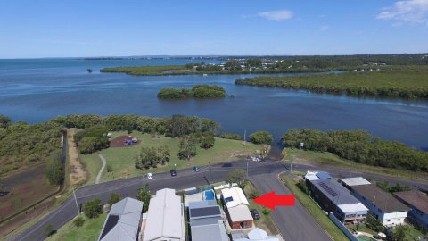 Absolute Waterfront - Australian Directory 14