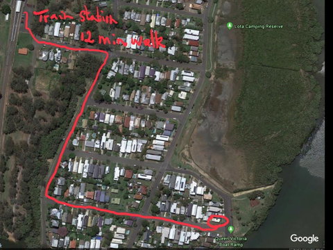 Absolute Waterfront - Australian Directory 24