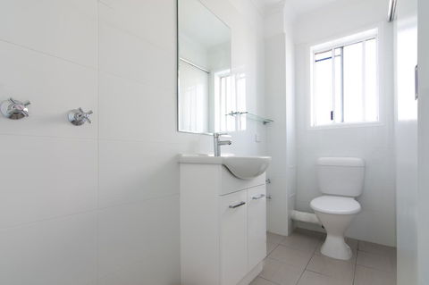 Burleigh Gold Coast Motel - Australian Directory 14