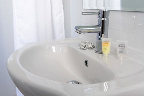 Burleigh Gold Coast Motel - Australian Directory 15