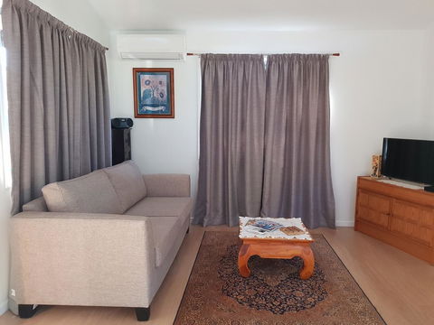 Bee-Haven Cottage - Australian Directory 6
