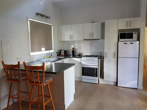 Bee-Haven Cottage - Australian Directory 2