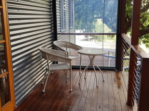Bee-Haven Cottage - Australian Directory 1