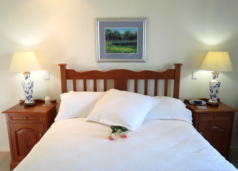 Maleny Springs Farm - Australian Directory 1
