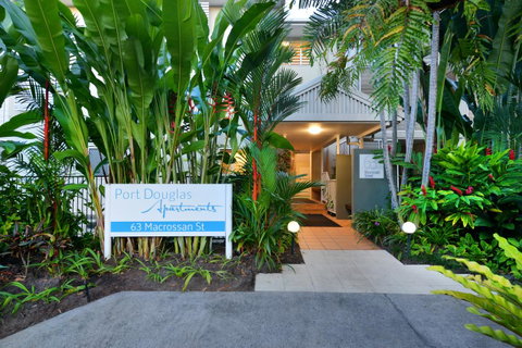 Port Douglas Apartments - Adults Only Oasis - Australian Directory 14
