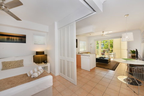 Port Douglas Apartments - Adults Only Oasis - Australian Directory 30