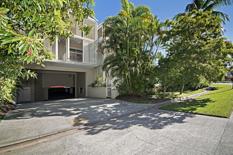 Port Douglas Apartments - Adults Only Oasis - Australian Directory 43