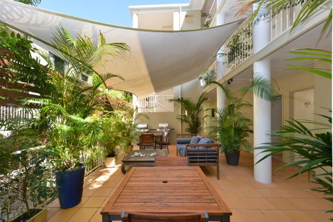 Port Douglas Apartments - Adults Only Oasis - Australian Directory 11