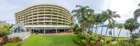 Hilton Cairns - Australian Directory 18