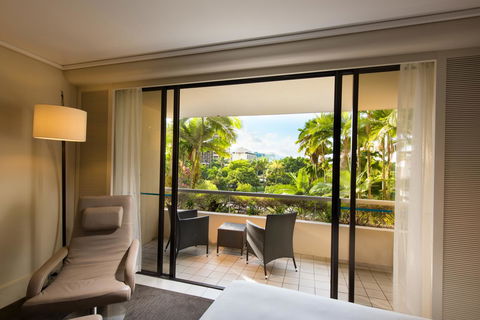 Hilton Cairns - Australian Directory 10