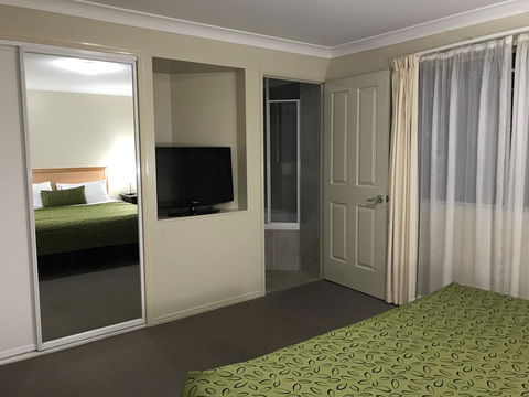 Villa Nova Motel - Australian Directory 2