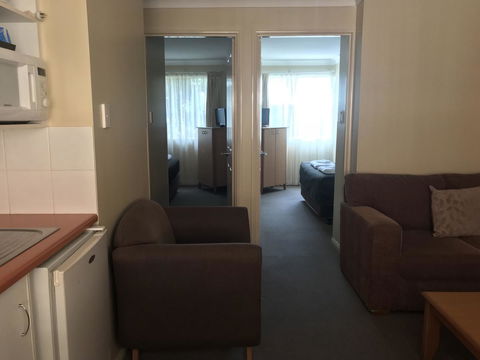 Villa Nova Motel - Australian Directory 21