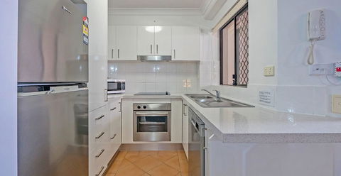 Burleigh On The Beach - Australian Directory 15