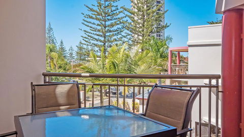 Burleigh On The Beach - Australian Directory 2