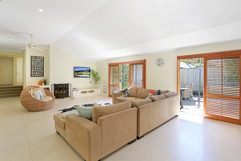The Shack Noosa - Australian Directory 3