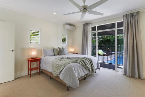 The Shack Noosa - Australian Directory 8