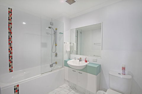 Unit 8 Bronte Of Coolum - Australian Directory 7