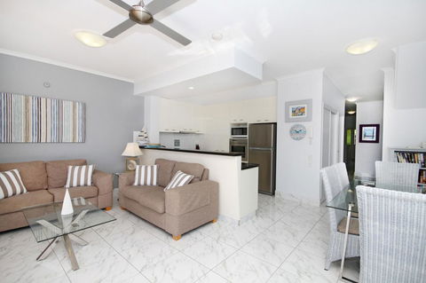Unit 8 Bronte Of Coolum - Australian Directory 12