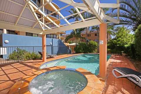Unit 8 Bronte Of Coolum - Australian Directory 1